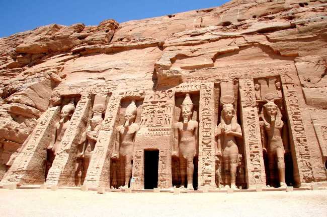 chram-Nefertari-abu-simbel