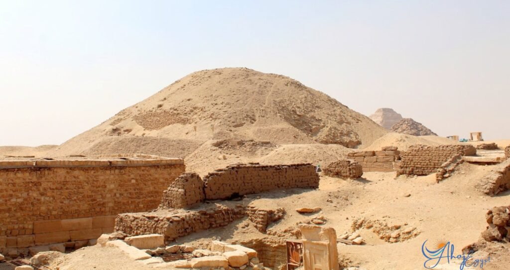 Tetova pyramida v Sakkáře
