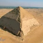 Zlomená pyramida v Dahšúru